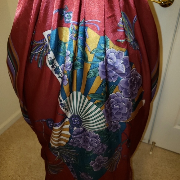 Deep V Dress by Karen T. - Picture 4 of 8